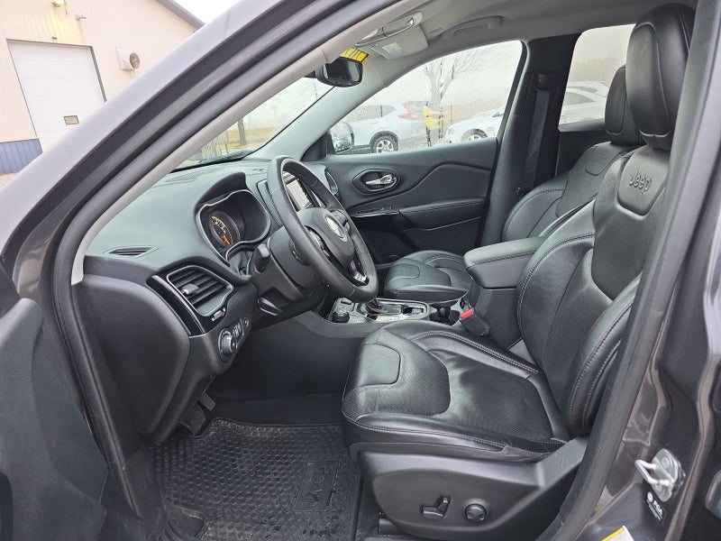 2023 Jeep Cherokee Altitude Lux