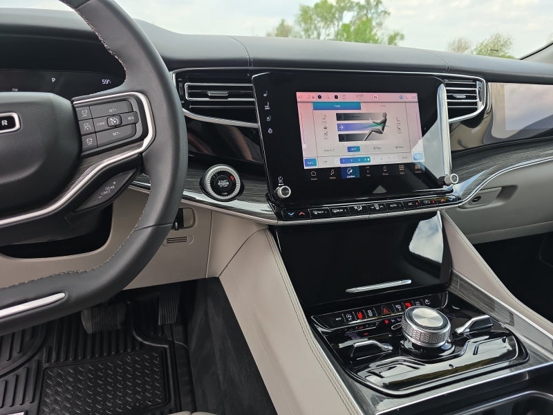 2022 Jeep Wagoneer Series III