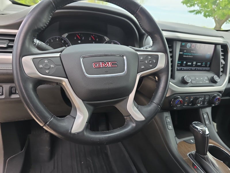 2017 GMC Acadia SLE