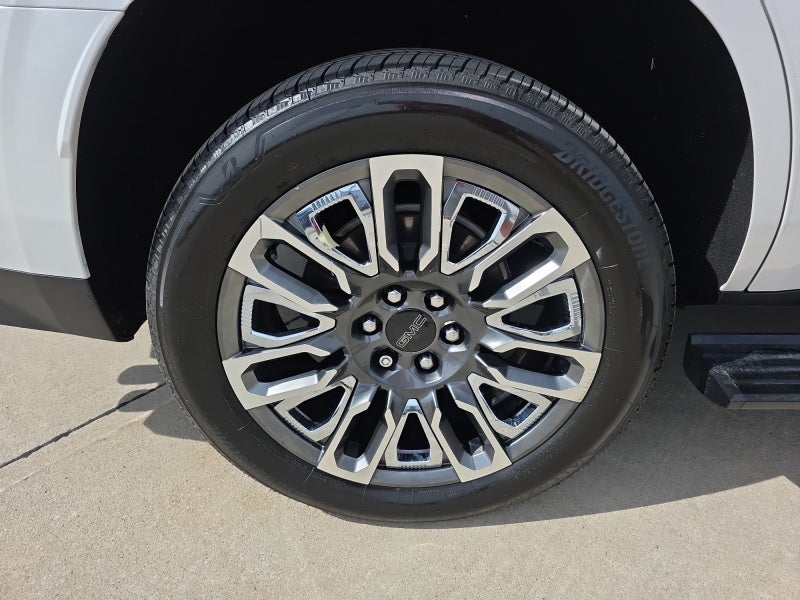 2023 GMC Yukon Denali Ultimate
