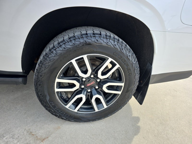 2023 GMC Yukon XL AT4