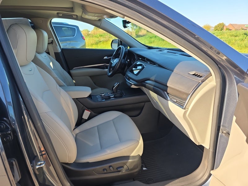 2021 Cadillac XT4 Luxury