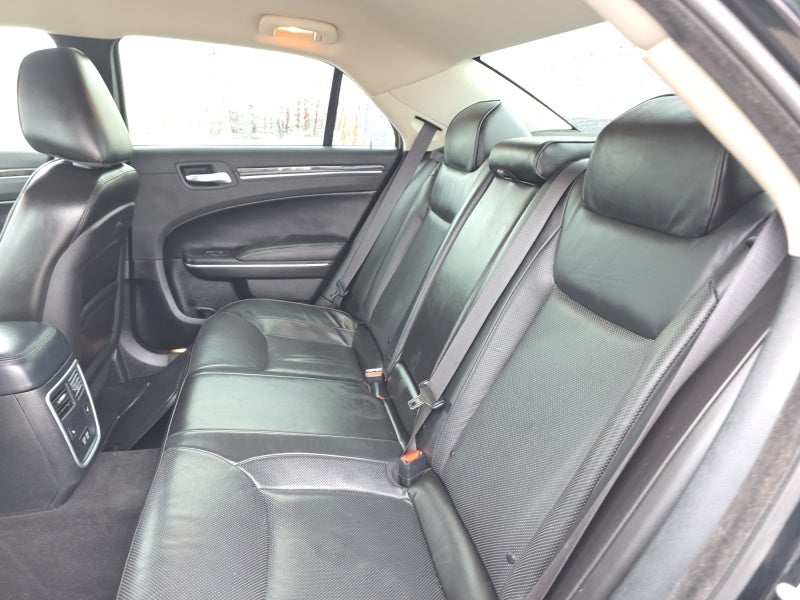 2023 Chrysler 300 Touring L