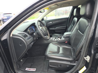 2023 Chrysler 300 Touring L