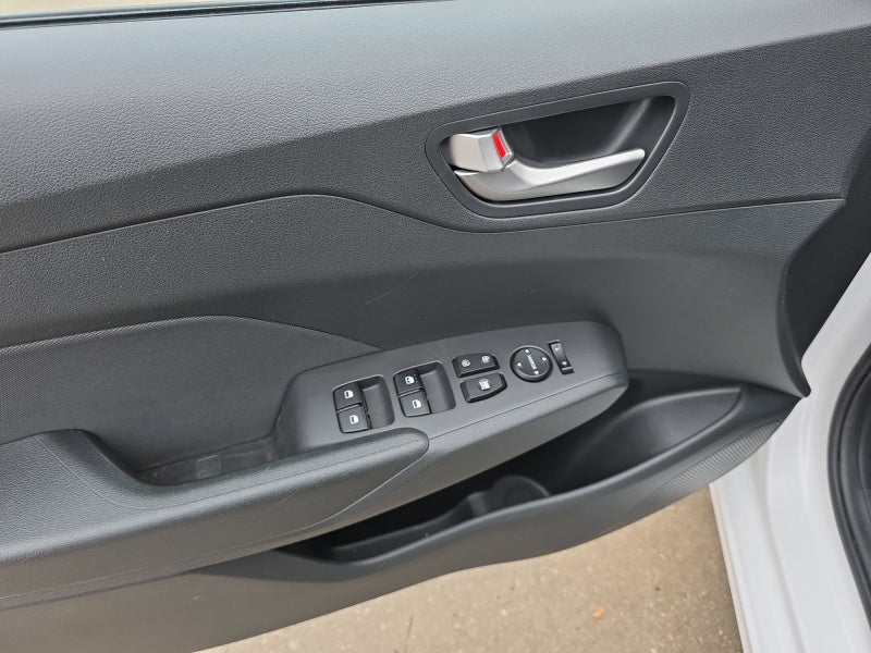 2018 Hyundai ACCENT SE