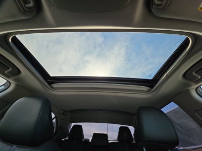 2022 Toyota Camry Hybrid XLE