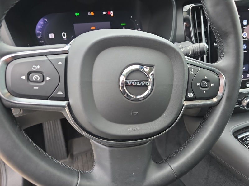 2024 Volvo S60 Recharge Plug-In Hybr Core Dark Theme