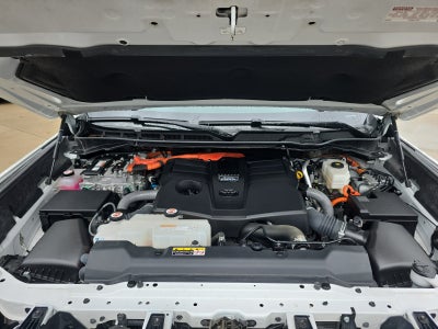 2024 Toyota Sequoia SR5