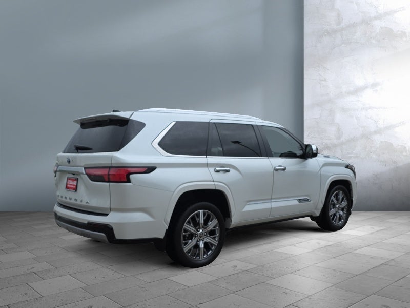 2024 Toyota Sequoia SR5