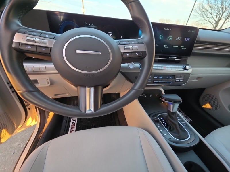 2025 Hyundai KONA SEL