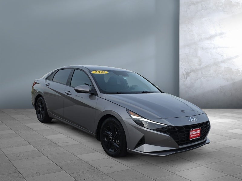 2022 Hyundai ELANTRA SEL