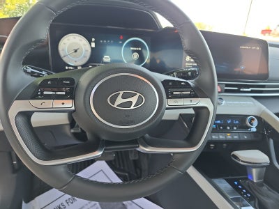 2025 Hyundai ELANTRA Limited