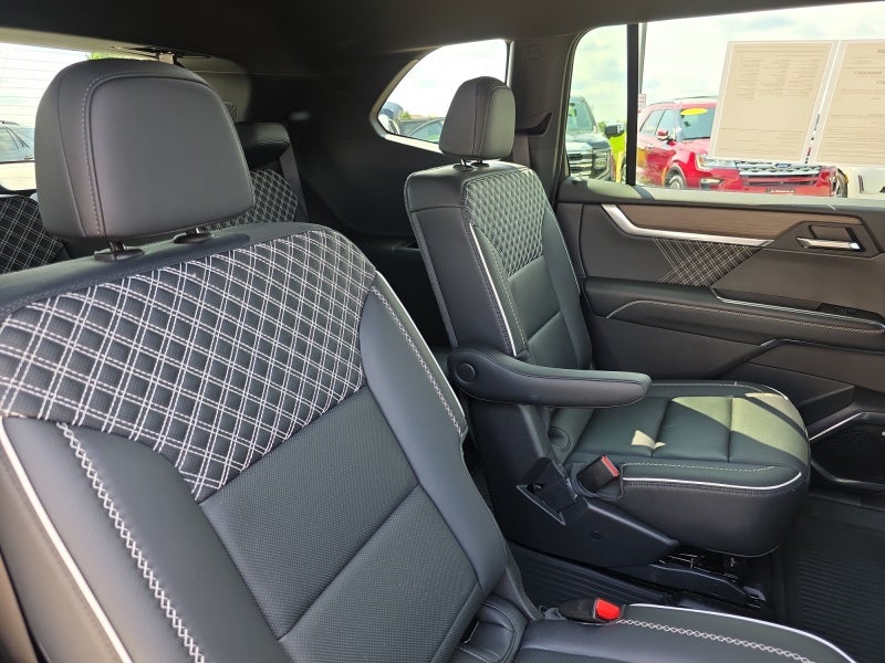 2025 GMC Acadia AWD Denali