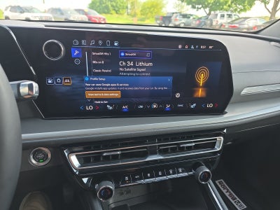 2025 Chevrolet Traverse AWD LT