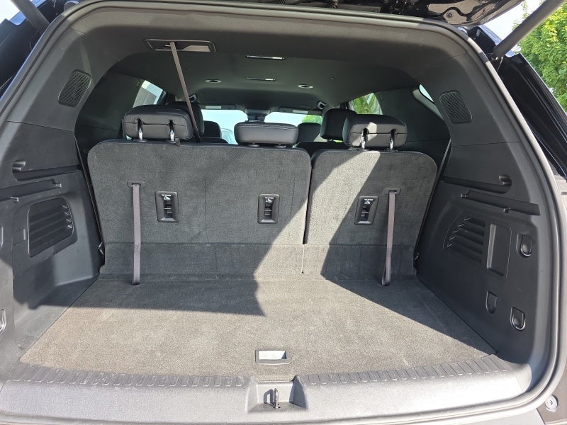 2025 Chevrolet Traverse AWD LT