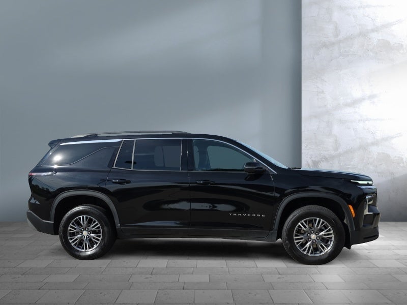 2025 Chevrolet Traverse AWD LT