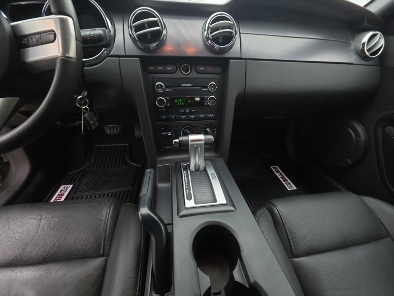 2008 Ford Mustang Deluxe