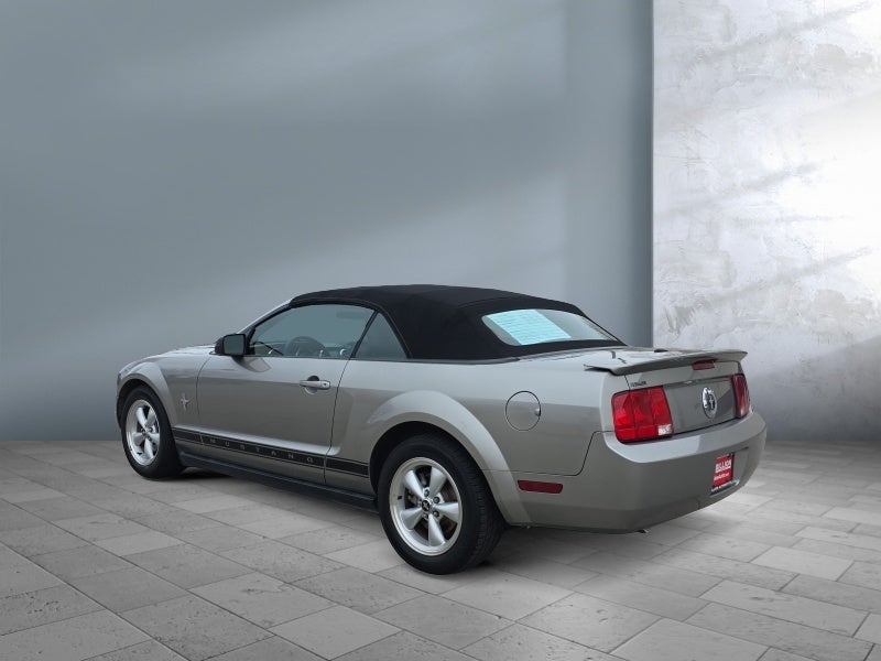 2008 Ford Mustang Deluxe