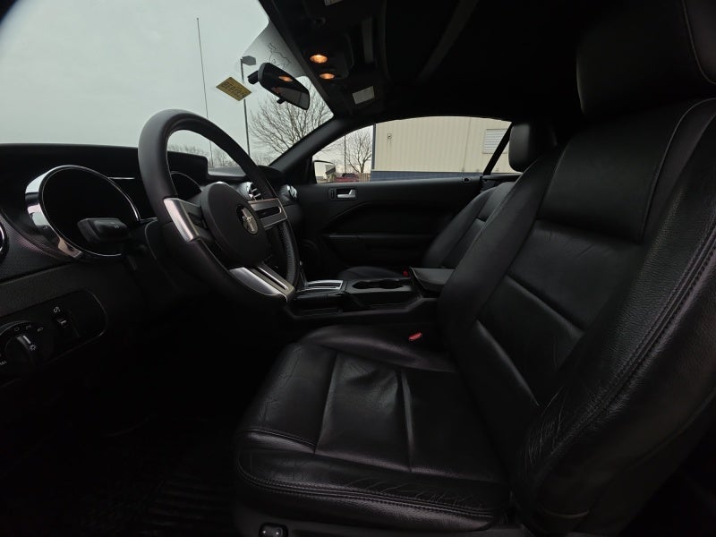 2008 Ford Mustang Deluxe