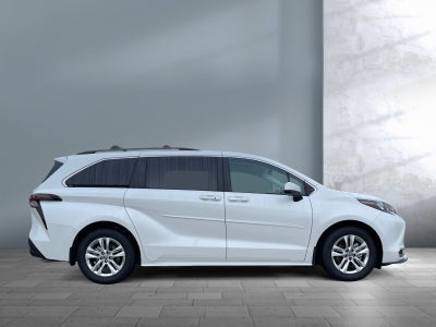 2024 Toyota Sienna XLE