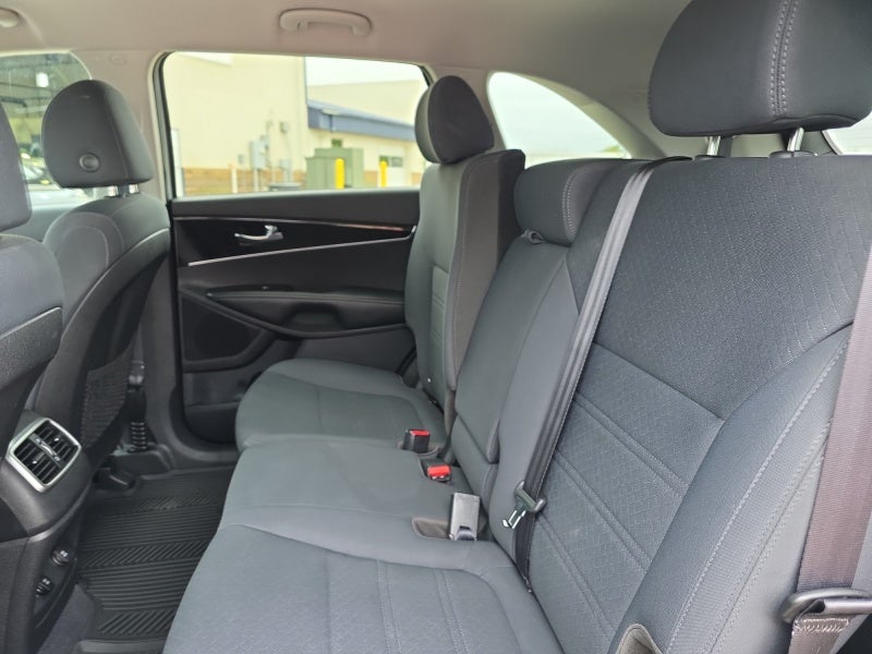 2020 Kia Sorento S V6