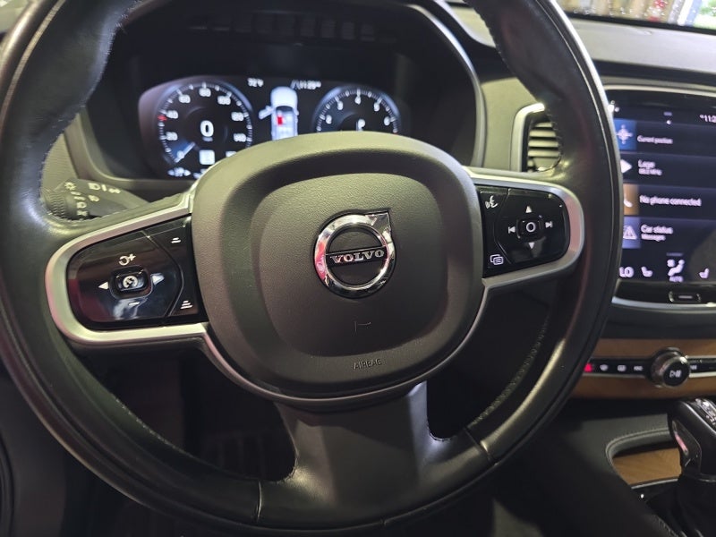 2022 Volvo XC90 Momentum