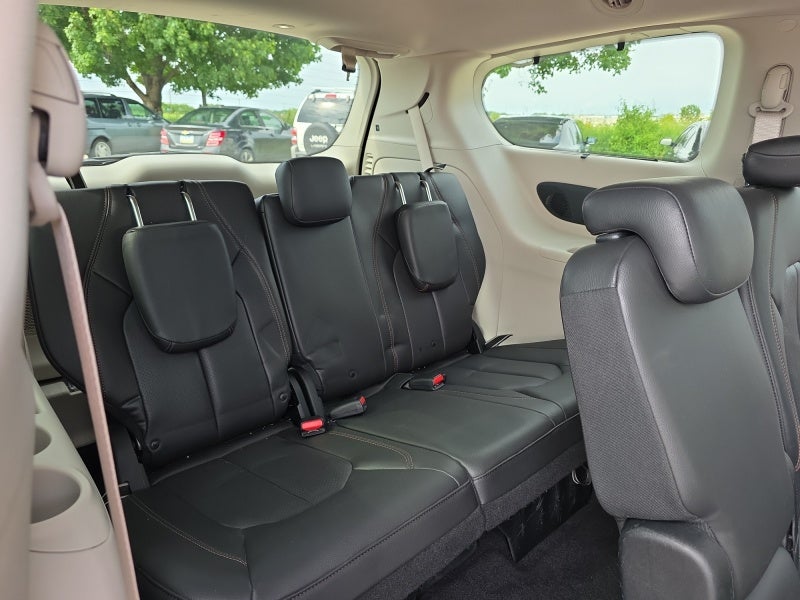 2017 Chrysler Pacifica Touring-L Plus