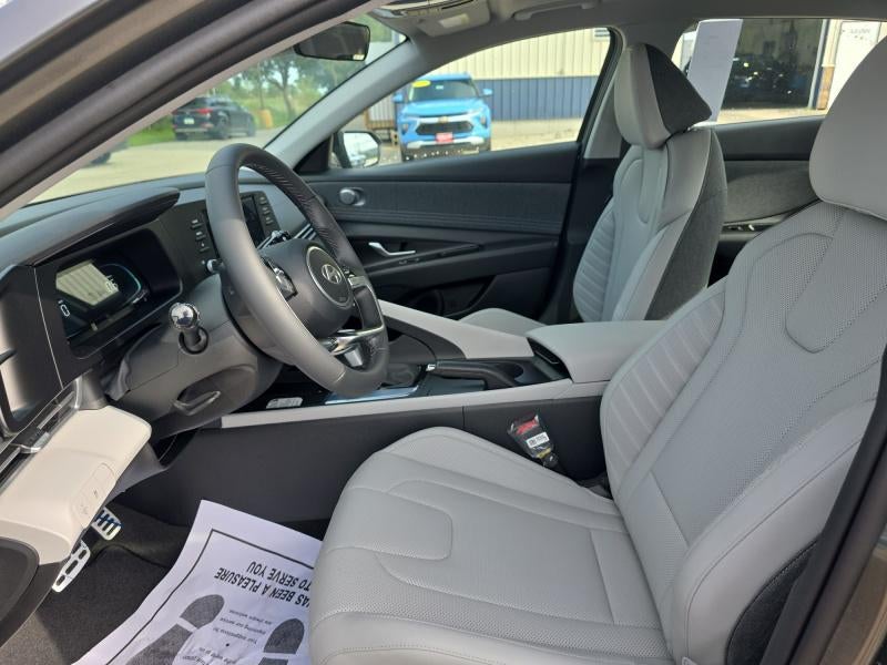 2027 Hyundai SANTA FE HYBRID SEL