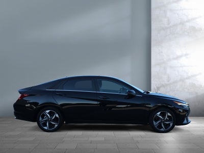 2022 Hyundai ELANTRA Limited