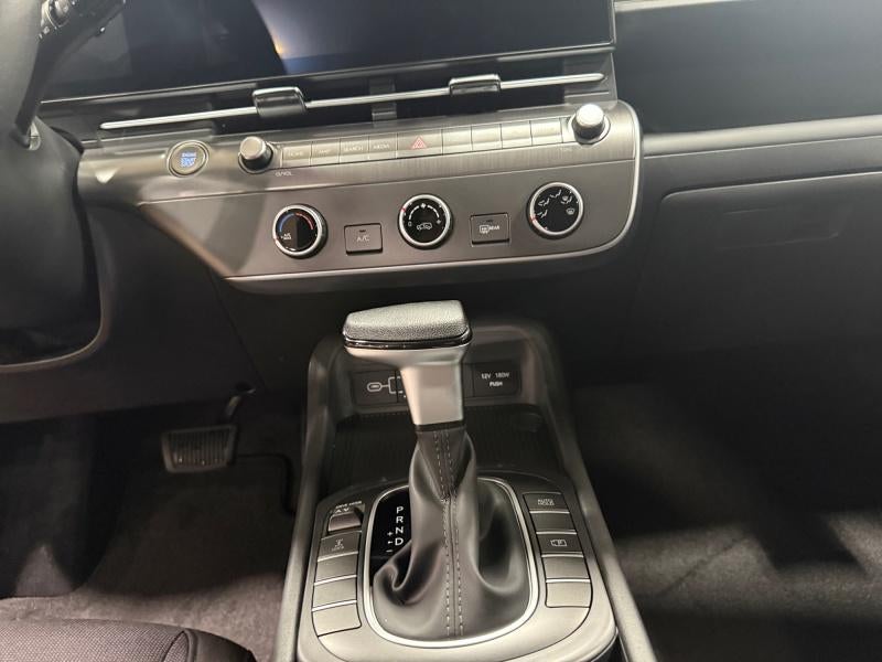 2027 Hyundai KONA SE AWD