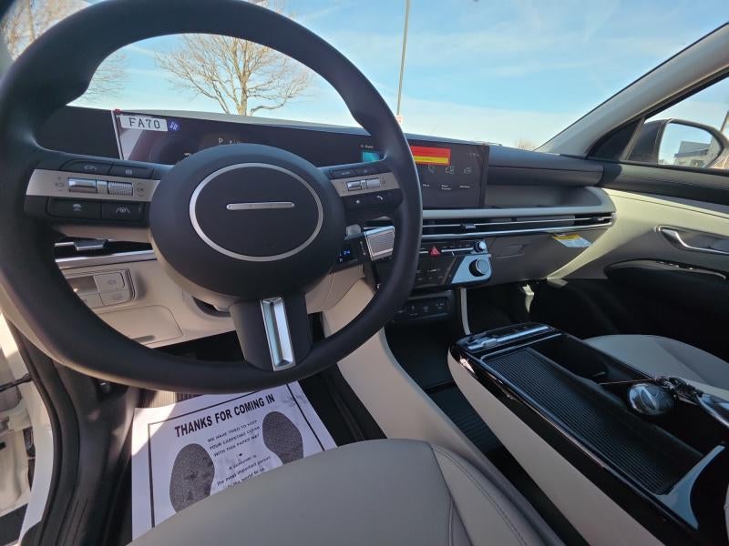 2026 Hyundai TUCSON HYBRID SEL AWD