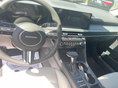 2025 Hyundai SONATA SE