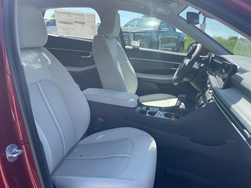 2025 Hyundai SONATA SE