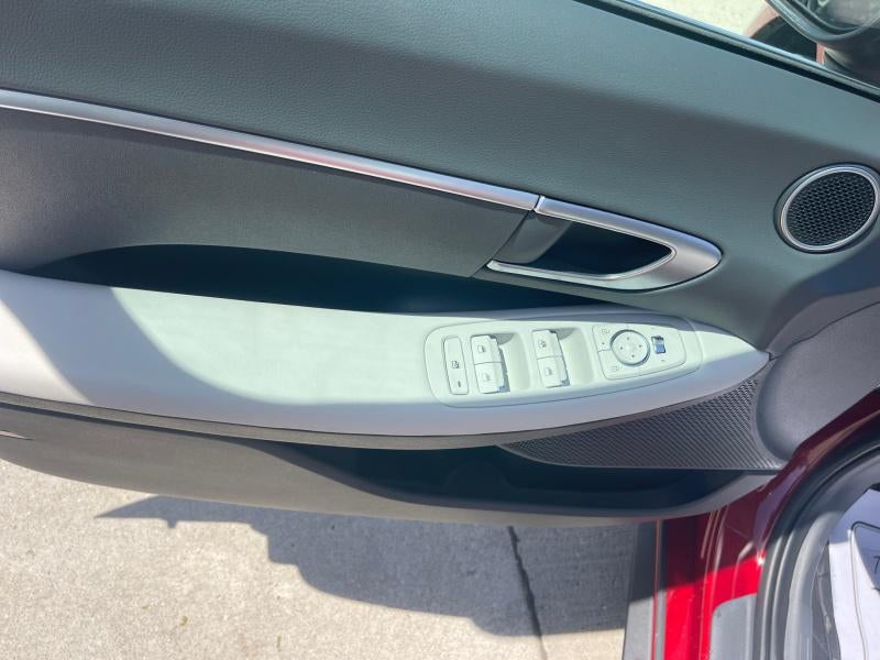 2025 Hyundai SONATA SE