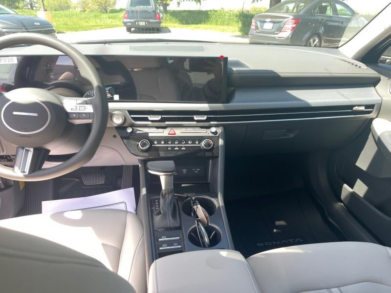 2025 Hyundai SONATA SE