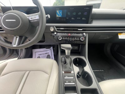 2025 Hyundai SONATA SE