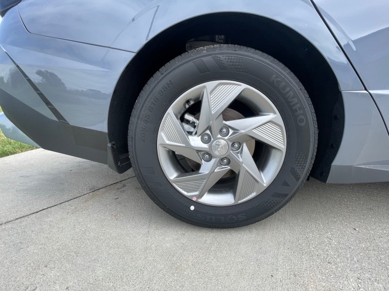 2025 Hyundai SONATA SE