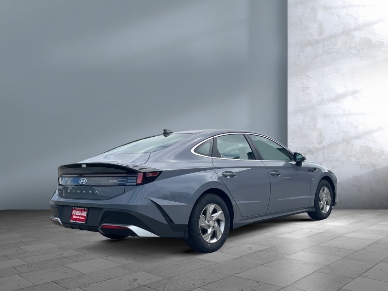 2025 Hyundai SONATA SE