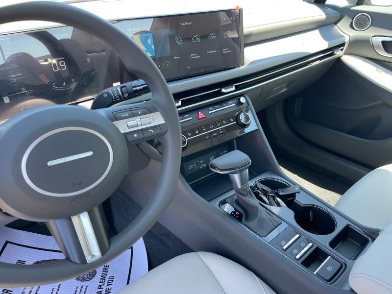 2025 Hyundai SONATA SE