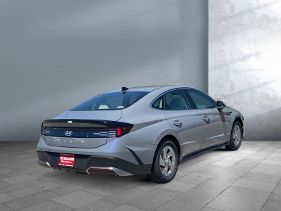 2025 Hyundai SONATA SE