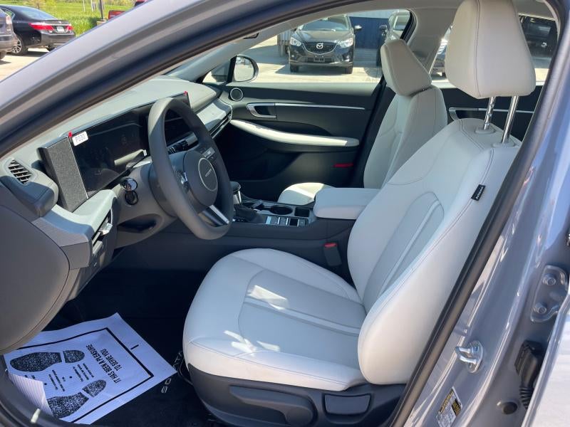 2025 Hyundai SONATA SE