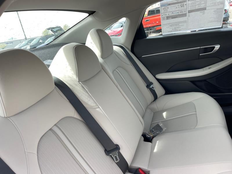 2025 Hyundai SONATA SE