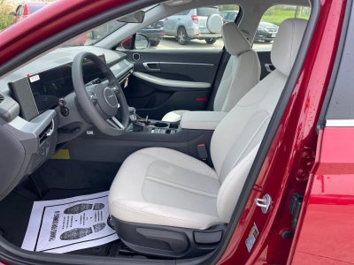 2025 Hyundai SONATA SE