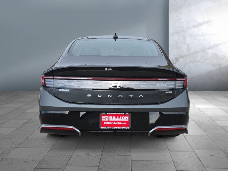 2026 Hyundai SONATA HYBRID SEL