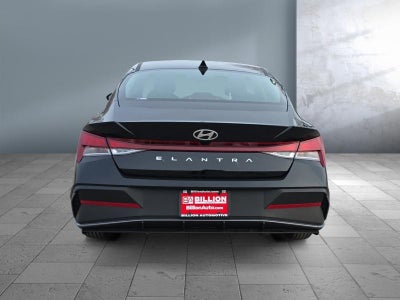 2026 Hyundai ELANTRA SE