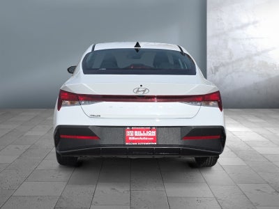 2026 Hyundai ELANTRA SE