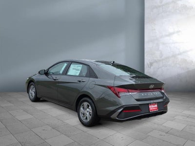 2026 Hyundai ELANTRA SE