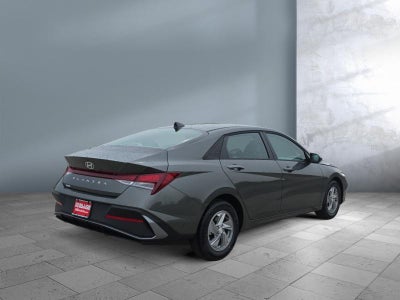 2026 Hyundai ELANTRA SE