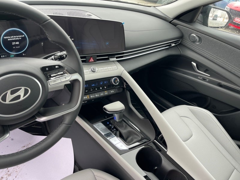2025 Hyundai ELANTRA HYBRID Limited