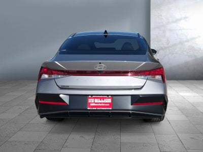 2025 Hyundai ELANTRA Limited